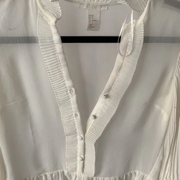 Blouse - Picture 2 of 3